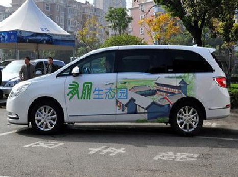 理县户外车贴喷绘如何保持效果?